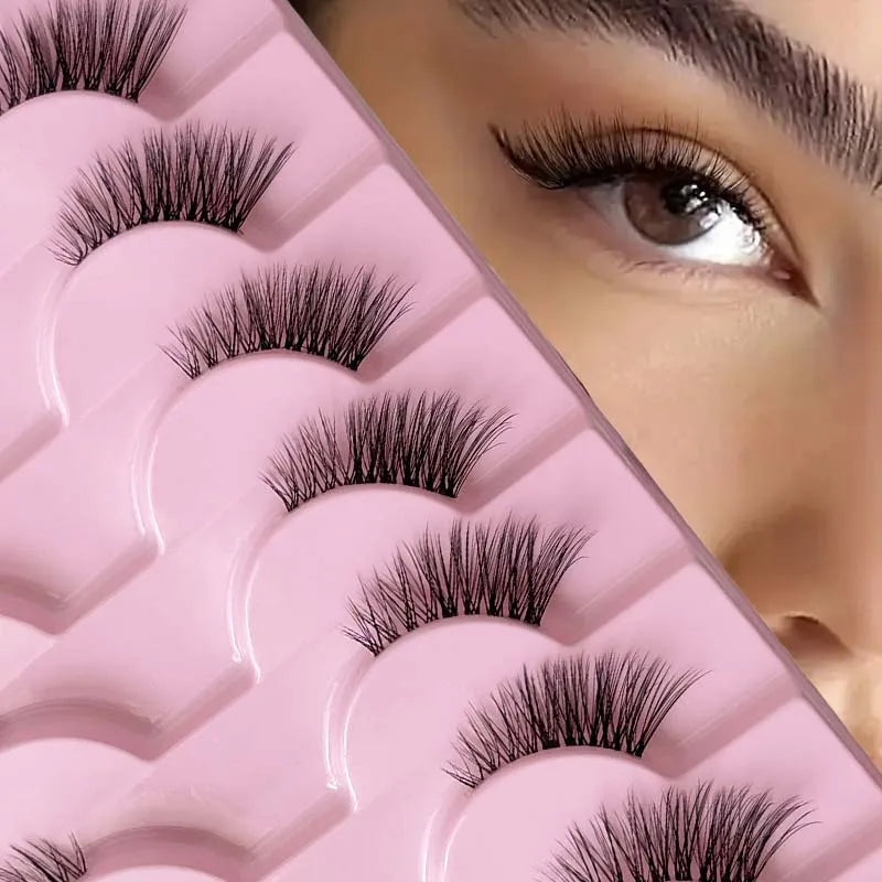 Half eyelashes, natural appearance 10 pairs of thick cat eyelashes 10mm Wispy eyelashes with short false eyelashes Applying masc