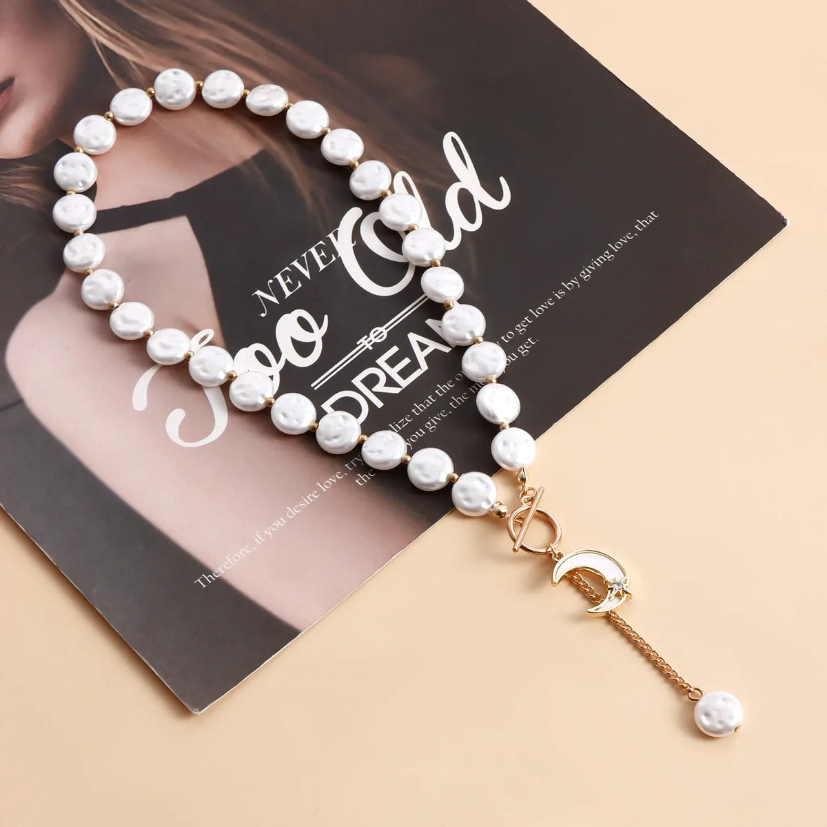 Kpop Imitation Pearl Beaded Pendant Necklace Moon Metal Link Splicing Choker for Women Ladies Jewelry Wedding