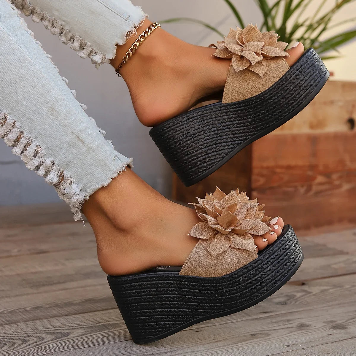 Women Platform Slippers 2024 New Summer Beach Wedges Sandals Fashion Flower Casual Slippers Women High Heel Slippers Women