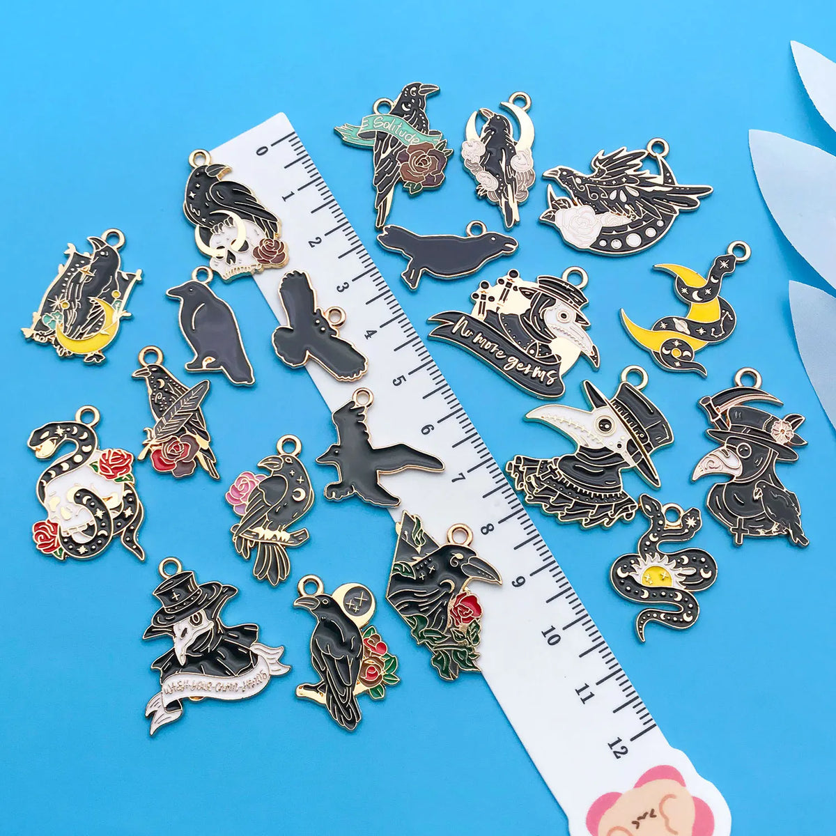 Mix 10/20 pcs of Alloy Enamel Halloween Charms Pendants, Suitable for DIY Necklace, Earring, Keychain Jewelry Making Accessory.