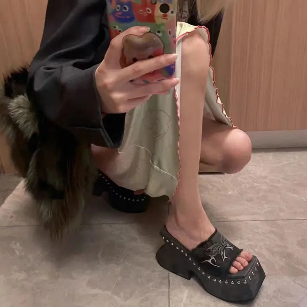 Punk Chunky Heels Mule Shoes Sandals For Women Rivet Platform Slide Sandals Open Toe 2026 Summer Trendy Shoes Street Women Shoes