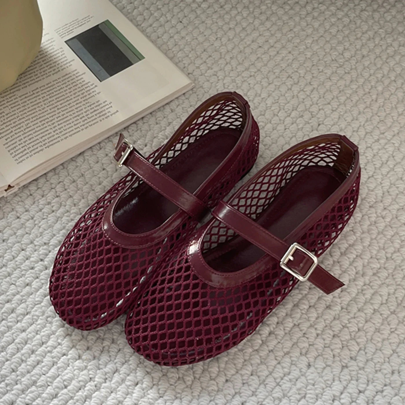 Aneikeh Round Toe Flat Shoes Women Non Slip Flat Sandals Sizes 35-43 Breathable Mesh Beach Outdoor Shallow Comfortable Shoes