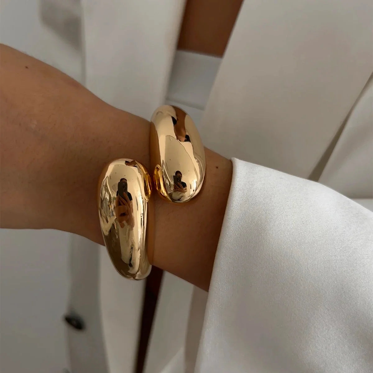 SHIXIN Design Geometric Water Drop Gold Color Wide Spring Bangles for Women Elegant Imitation Pearl Cuff Bracelets New Jewelry