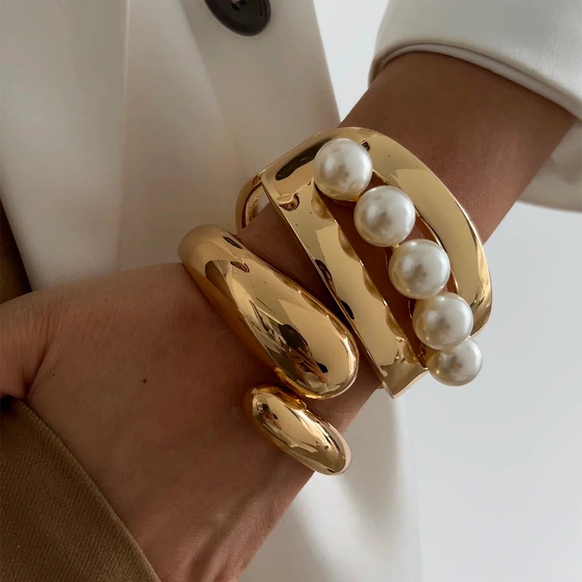 SHIXIN Design Geometric Water Drop Gold Color Wide Spring Bangles for Women Elegant Imitation Pearl Cuff Bracelets New Jewelry