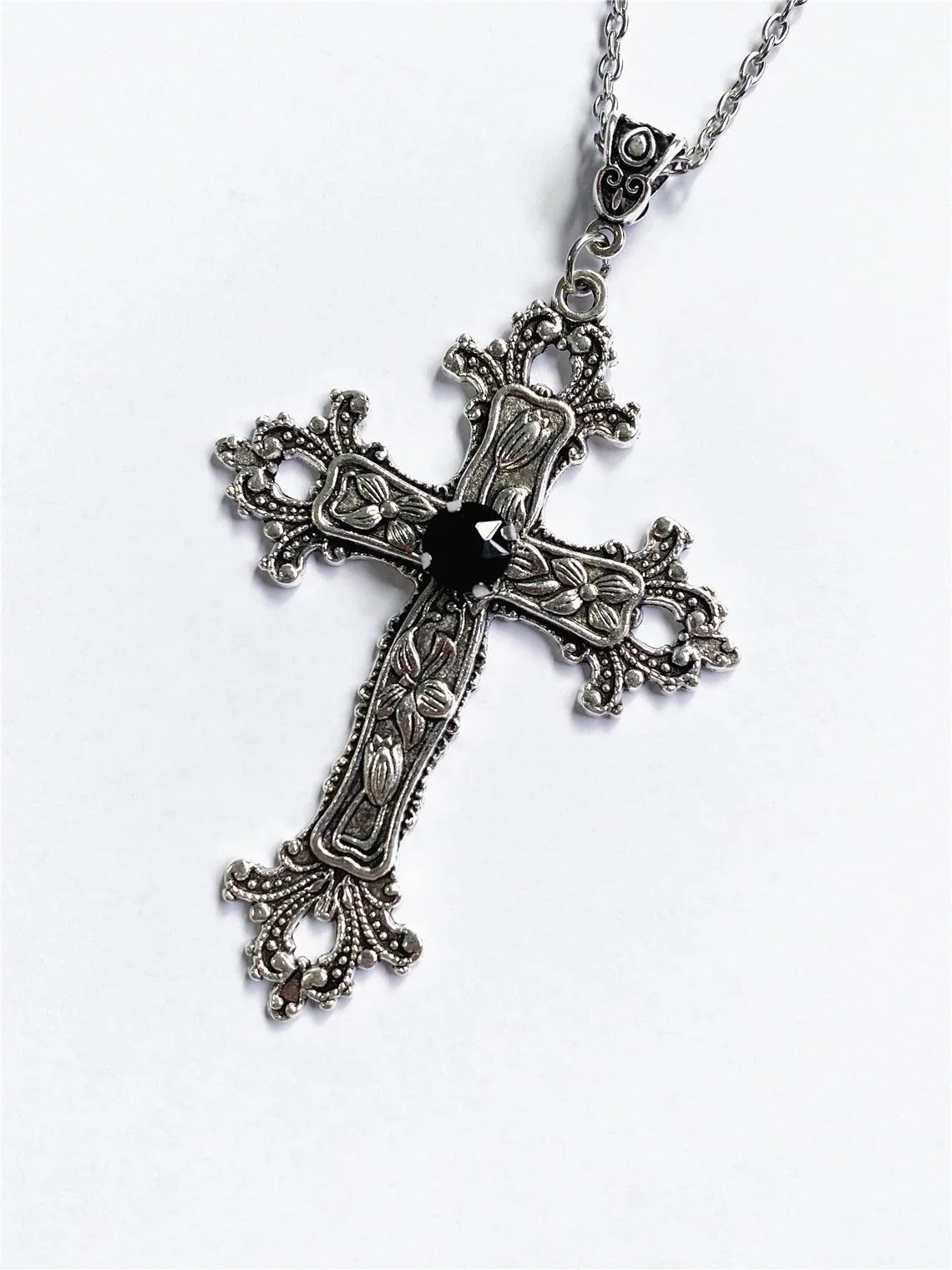 Y2K Punk Crystal Big Cross Pendant Necklaces for Women Men Gothic Irregular Cross Clavicle Chain Necklaces Jewelry