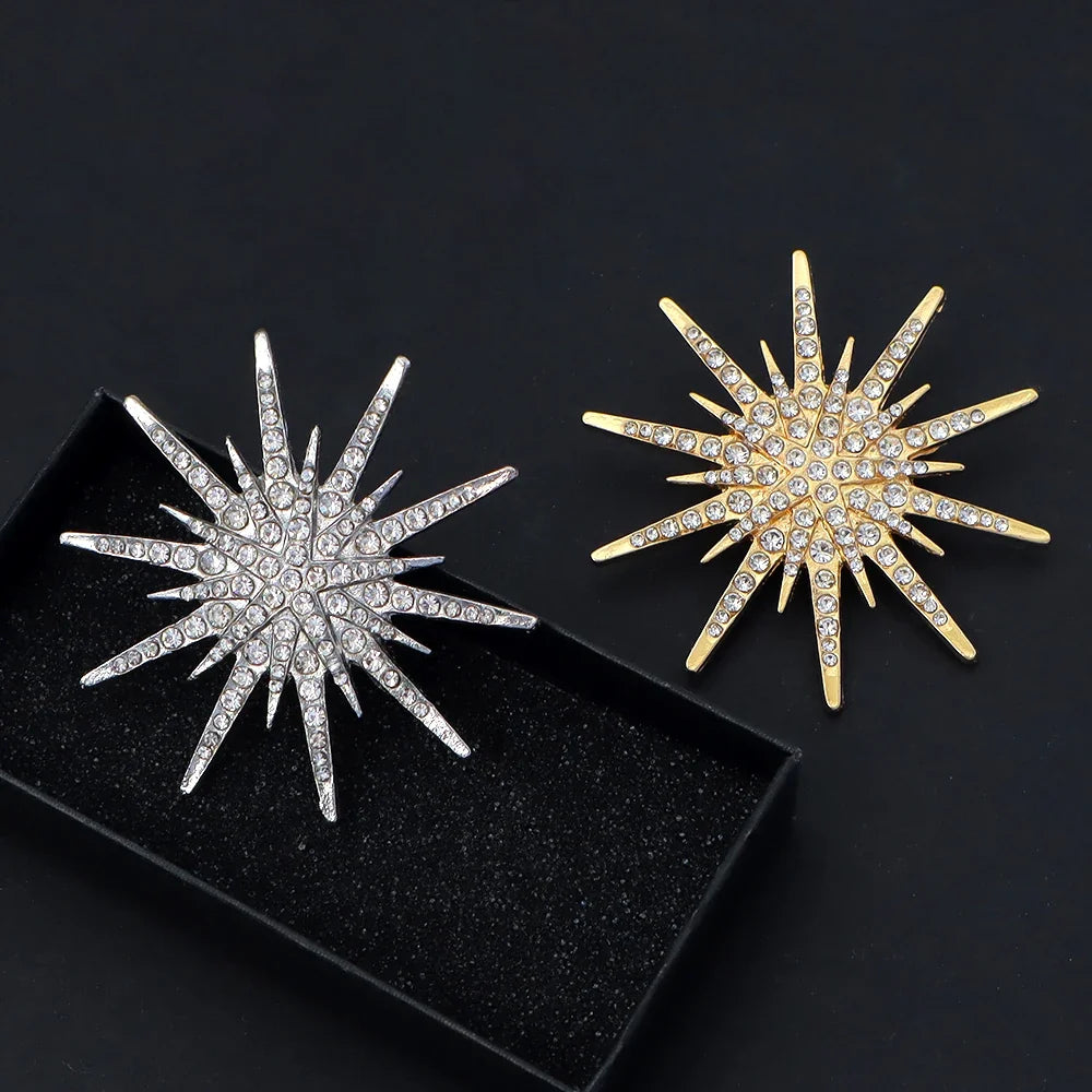 Rhinestone Hexagram Brooches for Women Men Fashion Starburst Metal Lapel Pin Clothes Accessories Office Leisure Jewelry Gift