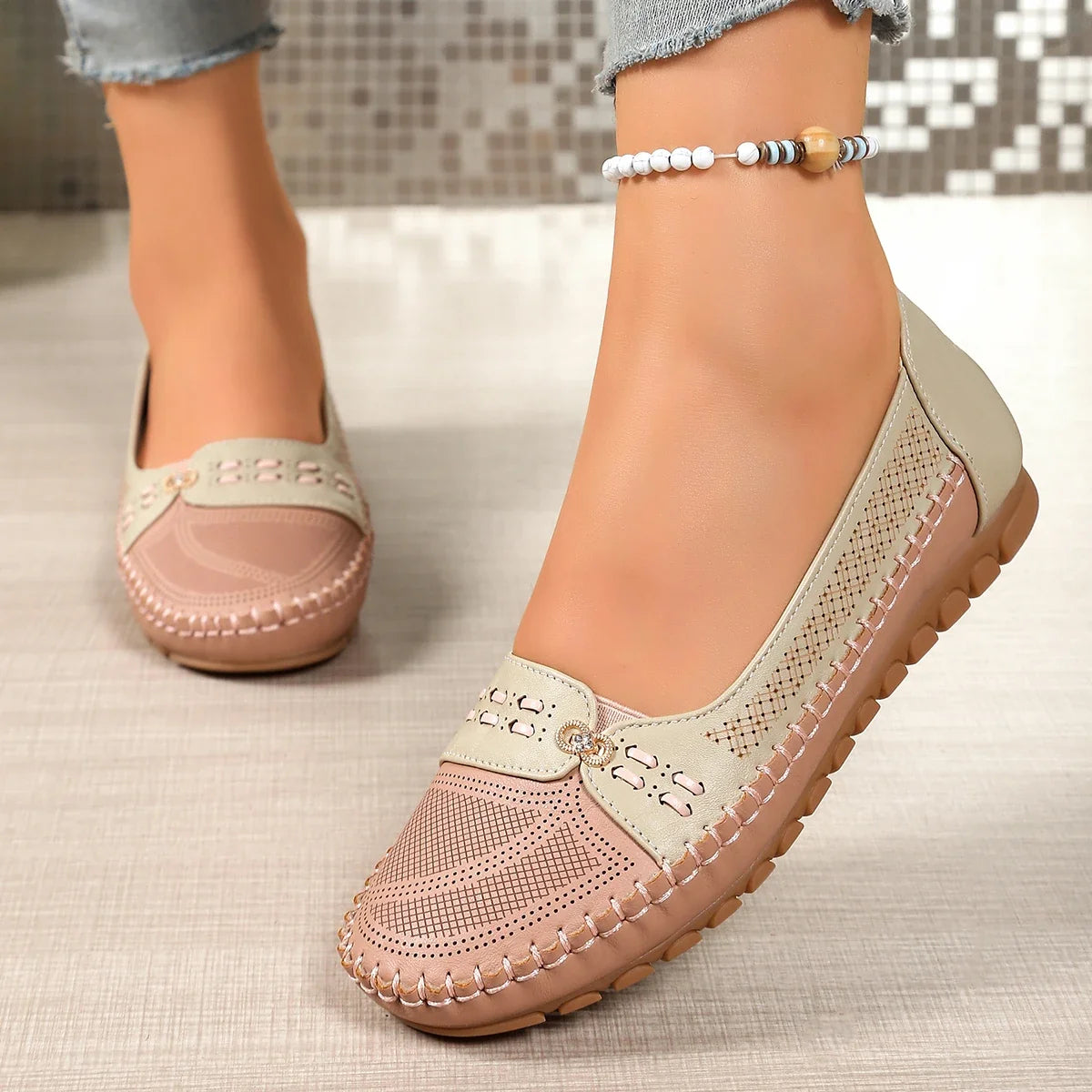 goreyodoly Women Slip On Loafers Wide Fit Comfortable Flats Lightweight Breathable Colorblock Shoes Chain Detail Durable Rubber