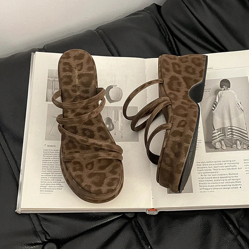 Summer Platform Heel Women Slippers Fashion Open Toe Narrow Band Slide Ladies Elegant Street Style Shoes Fashion Sandals Slides