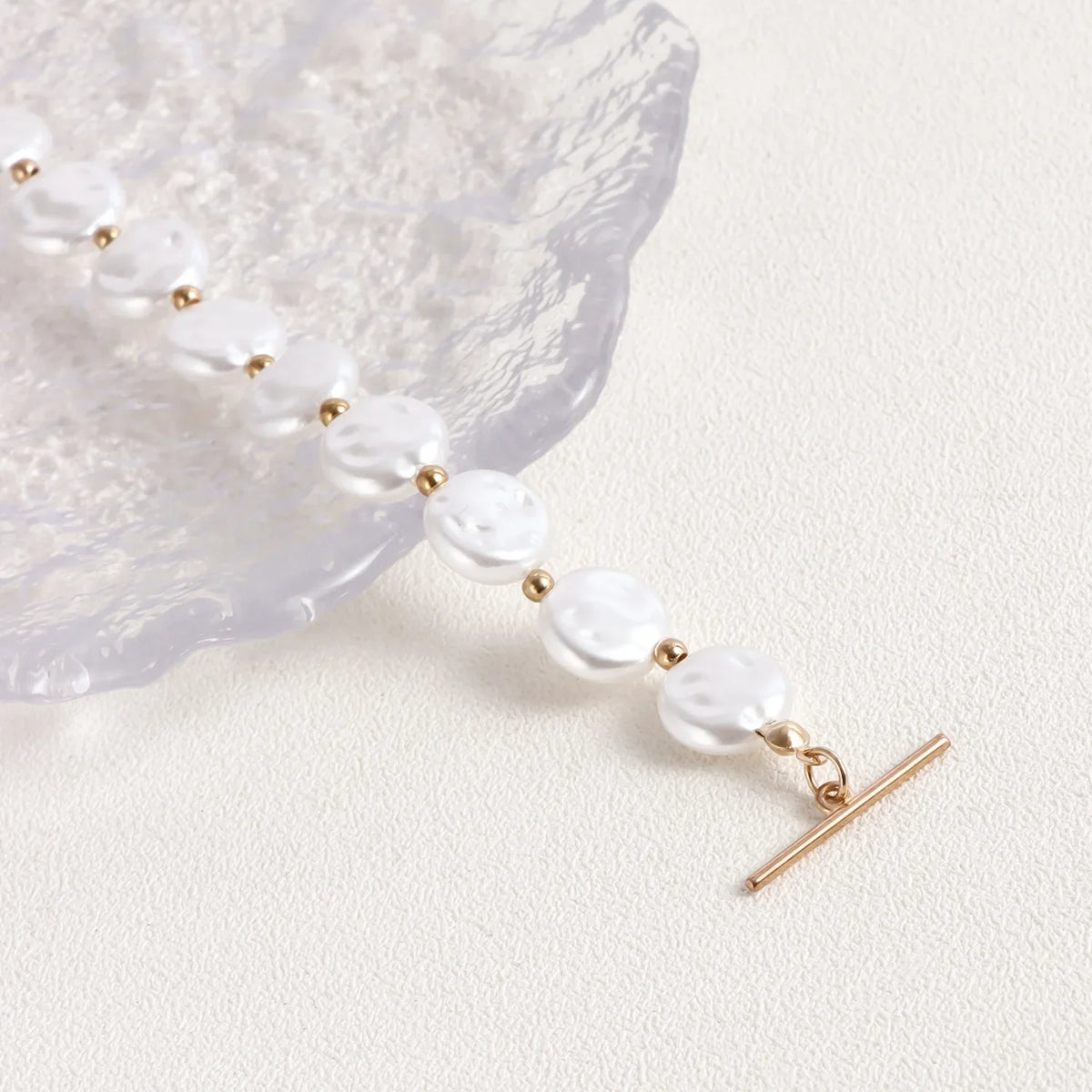 Kpop Imitation Pearl Beaded Pendant Necklace Moon Metal Link Splicing Choker for Women Ladies Jewelry Wedding