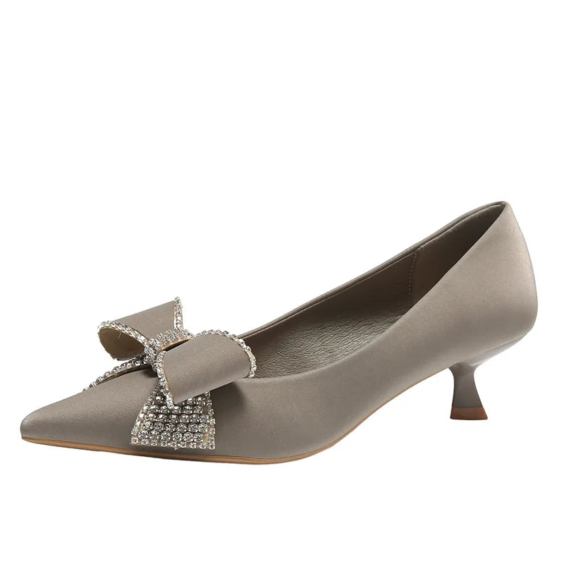 High Quality Satin Rhinestone Bowknot Design Kitten Heel Pumps Women Pointed Toe Elegant Party Shoes Luxury Wedding Bride Heels