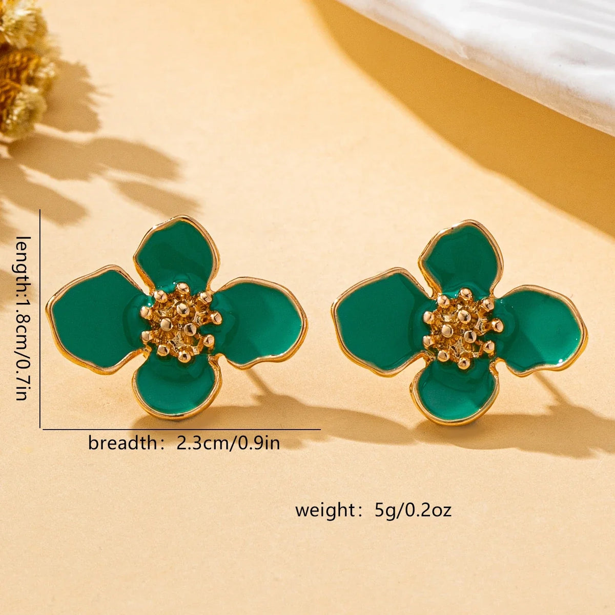 Women's Fashion Earrings Bohemian Style Three-Dimensional Flower Earrings in Green, Purple, White, and Gold, Elegant and Simple Earrings Suitable for Daily Wear and Vacation Wear, No Box