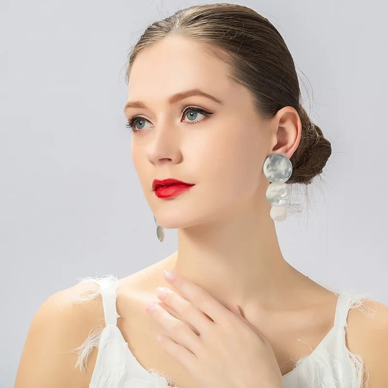 Trendy Vintage Hammered Texture Round Disc Clip on Earrings Non Pierced Matte Platting for Women Statement Earrings Jewelry