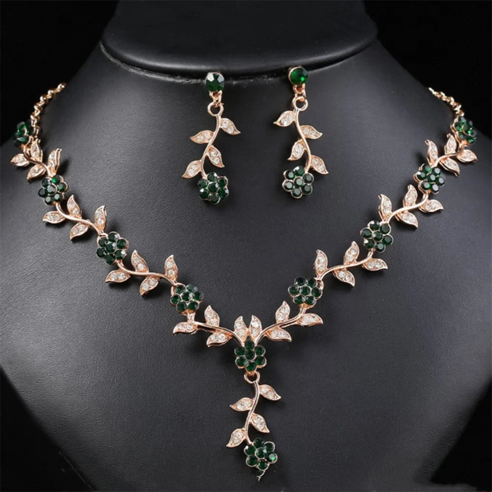 Sweet Jewelry Set Exquisite Rhinestone Pendant Banquet Party Women Fashion Romantic Crystal Necklace Earring Accessory Set