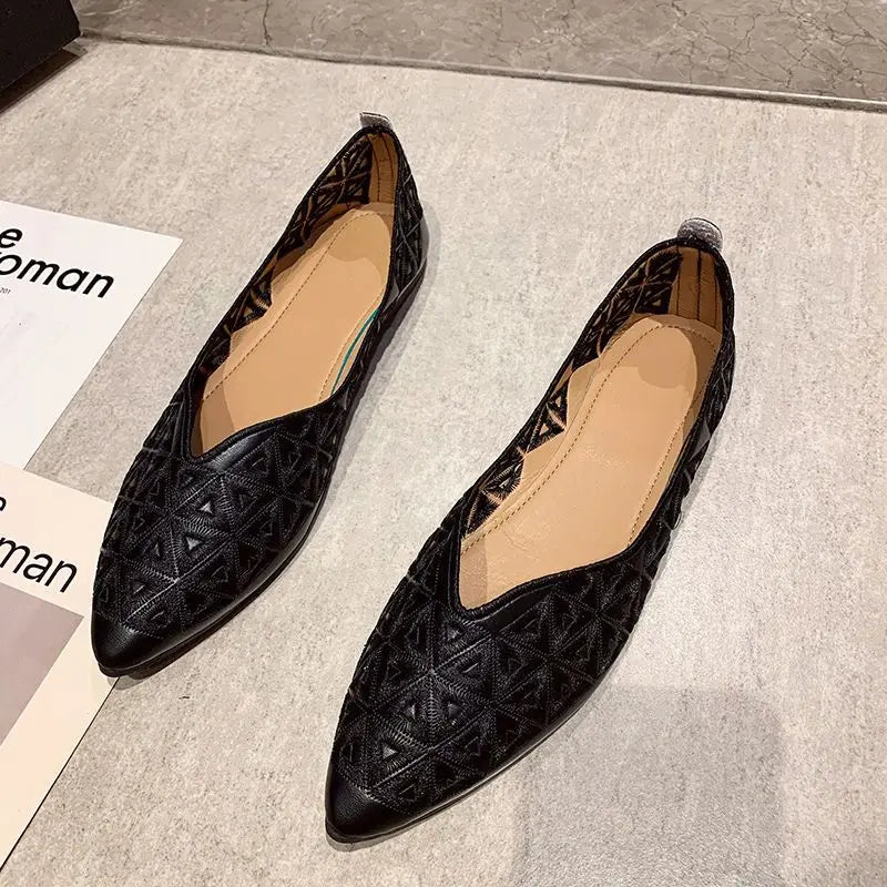 Flat Shoes Women 2026 Summer Pointy Joker Hollow Leisure Commuter Flat Spring Elegant Women's Shoes Breathable Hole Shoes