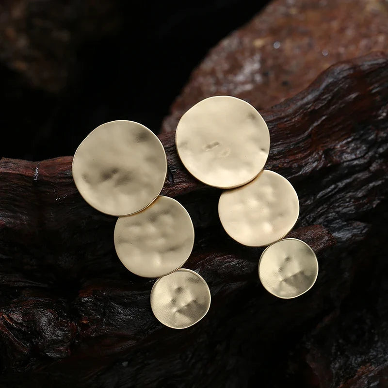 Trendy Vintage Hammered Texture Round Disc Clip on Earrings Non Pierced Matte Platting for Women Statement Earrings Jewelry
