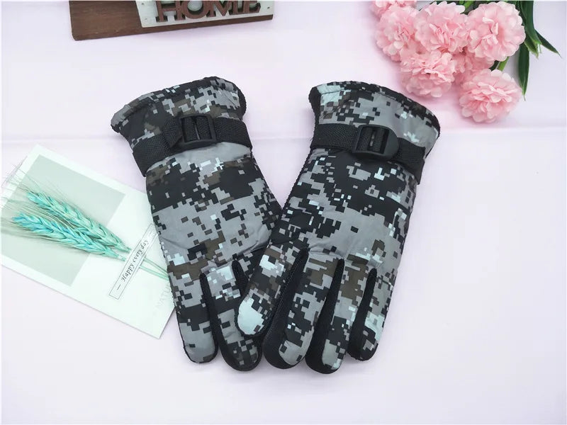 Kids Winter Gloves for Boys Girls 8-12 Years Old Fleece Lined Warm Thick Camouflage Ski Cycling Design Mittens Accessories