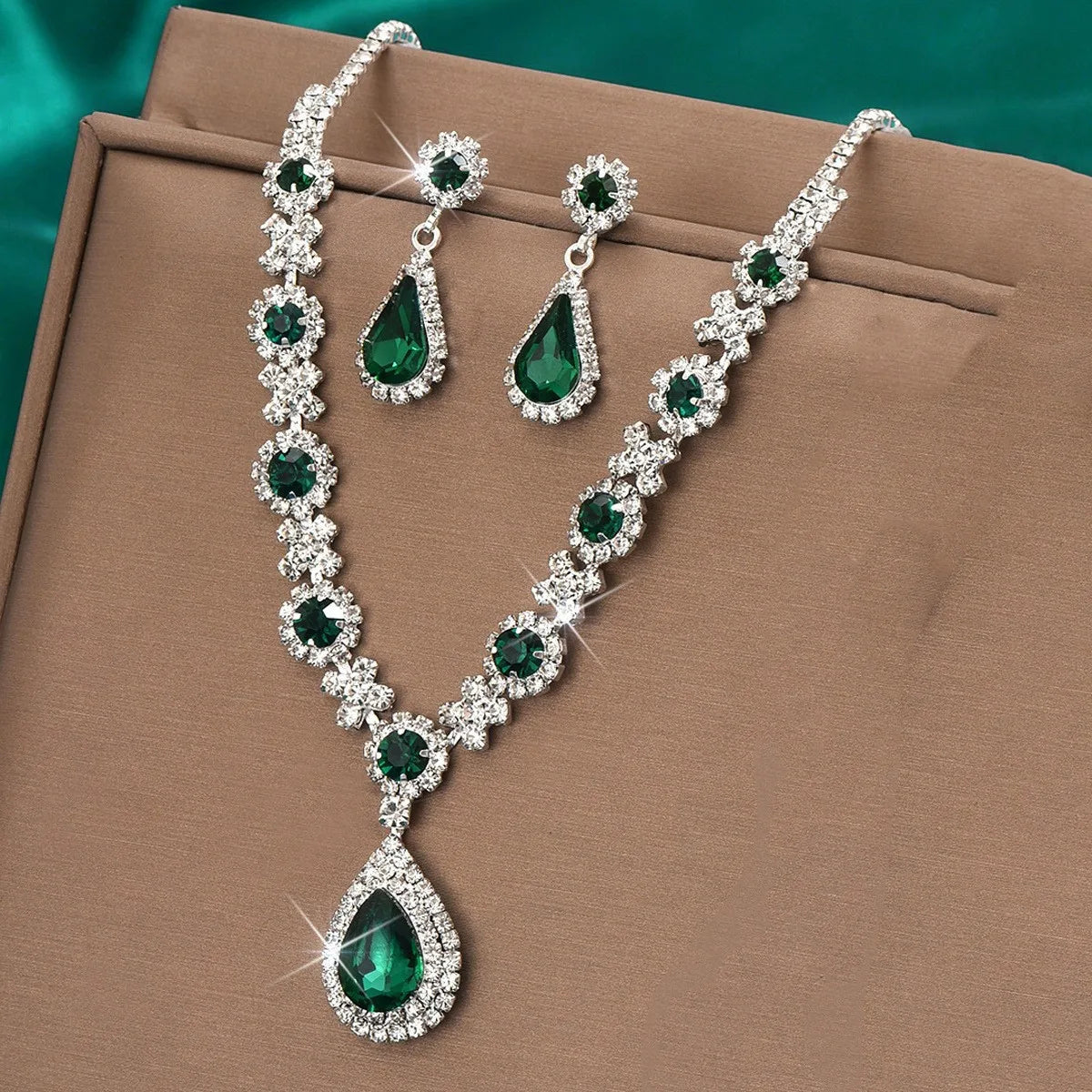 3 Pieces of Women's Crystal Droplet Necklace with Earrings Set for Wedding Evening Dress Accessories