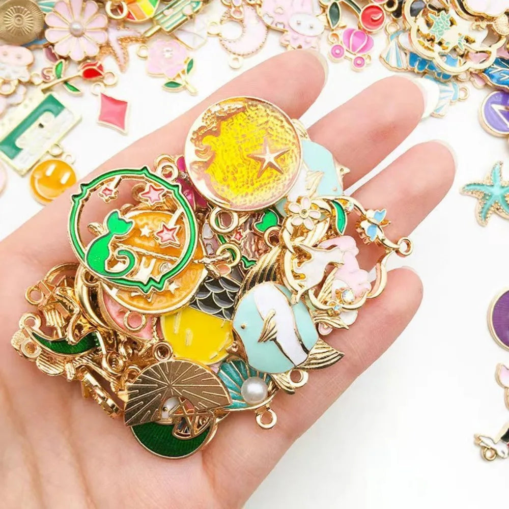 20/30/50/100pcs Mixed Style Gold-Plated Pendants, Drip Oil Alloy Pendants, Jewelry Accessories, Used for DIY Jewelry Making