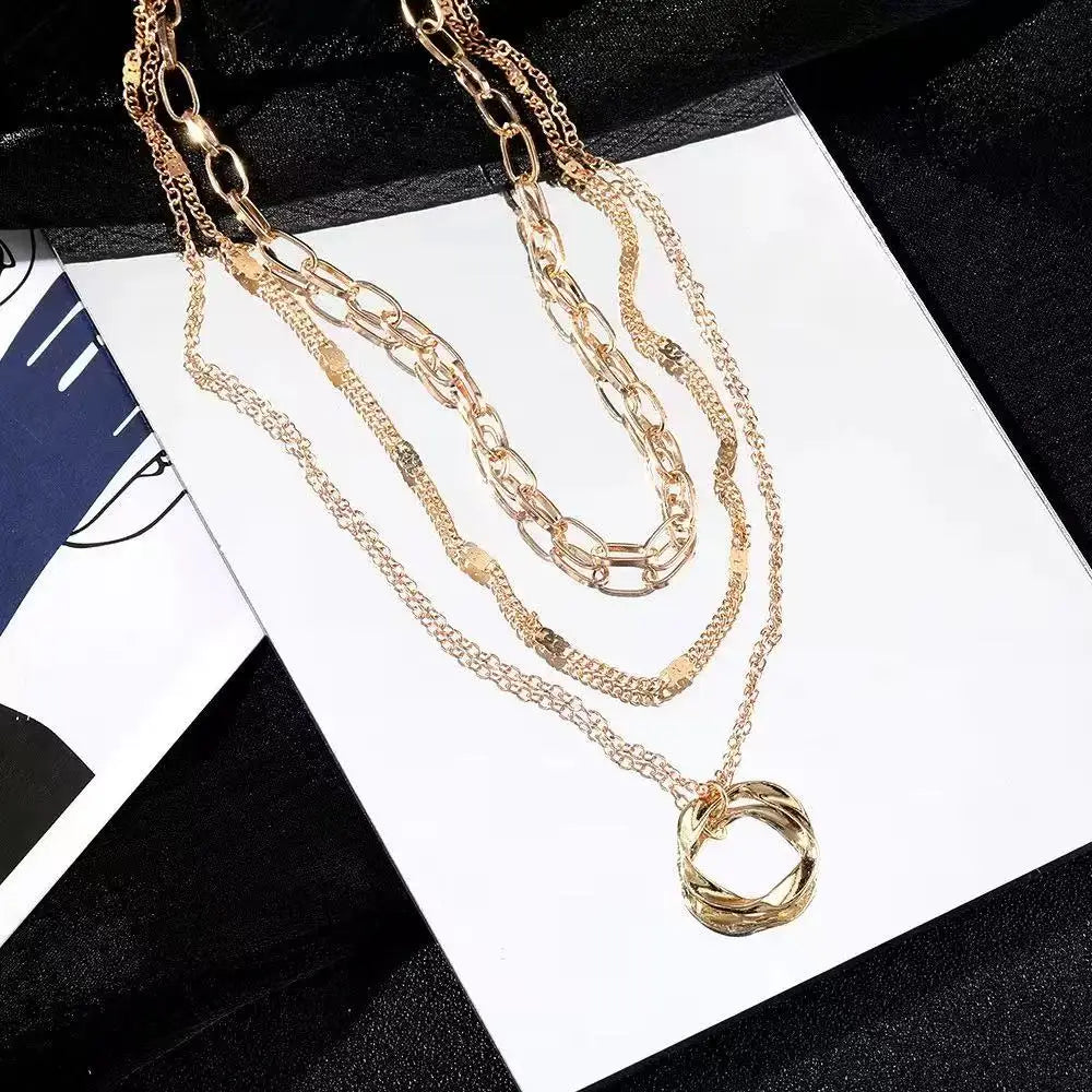 Fashionable cross-border new jewelry design round circle pendant necklace, exaggerated multi-layer versatile necklace.