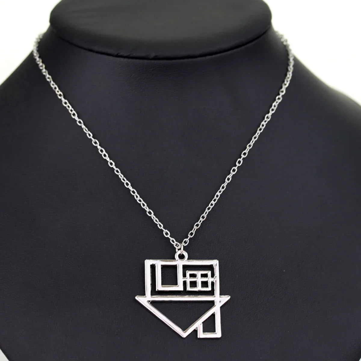 Hip Hop Rock Style Hollow House Pendant Necklace Punk Creative Trend Men Sweater Chain Fashion Clothing Jewelry Accessories Gift