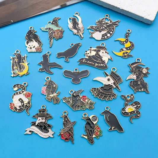 Mix 10/20 pcs of Alloy Enamel Halloween Charms Pendants, Suitable for DIY Necklace, Earring, Keychain Jewelry Making Accessory.
