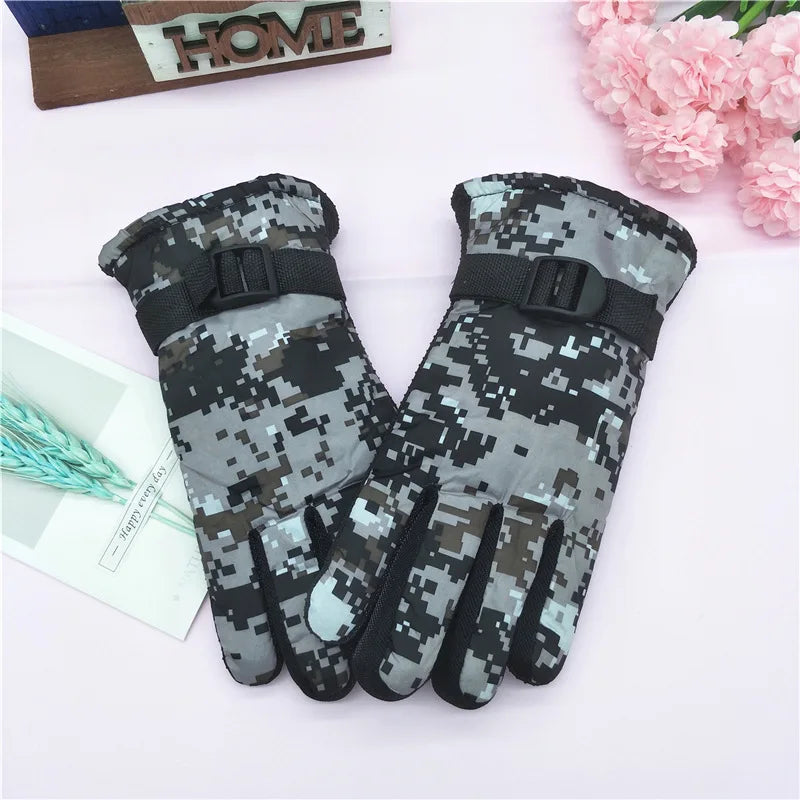 Kids Winter Gloves for Boys Girls 8-12 Years Old Fleece Lined Warm Thick Camouflage Ski Cycling Design Mittens Accessories