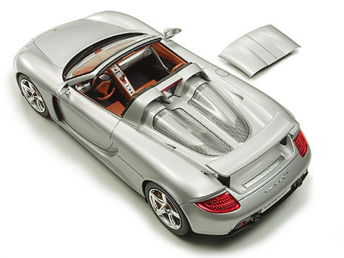 Model Kit Porsche Carrera GT 1/24 Scale Model by Tamiya