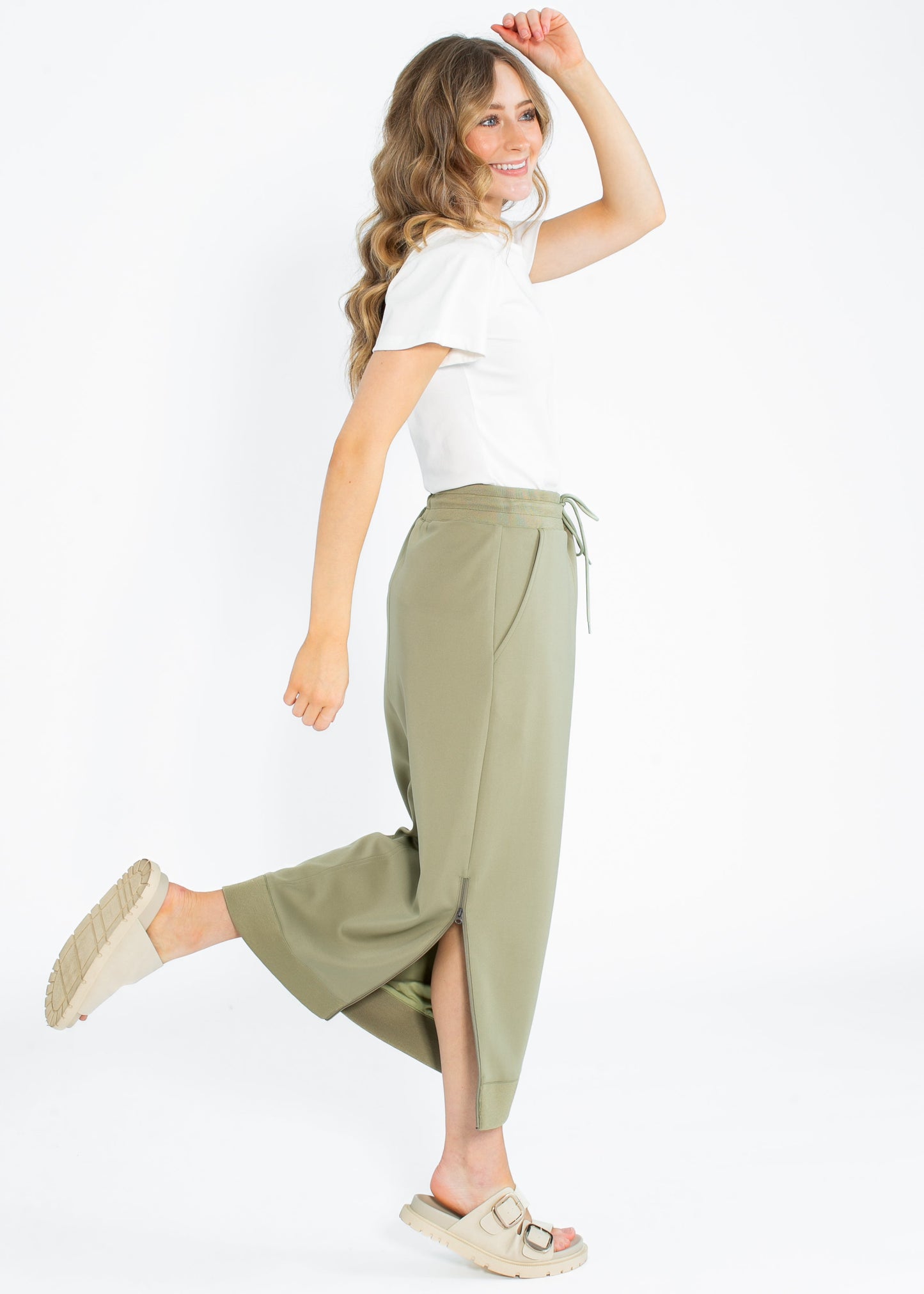 Bradi Side Zipper Athletic Midi Skirt