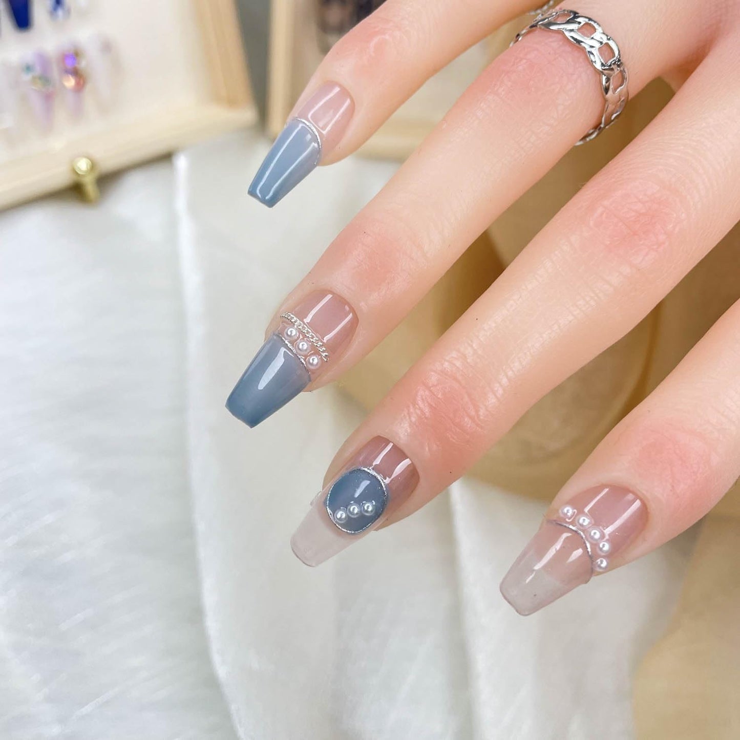GGDDSHA Press On Nails Short, No Fade Out Fake NailsSeamless Fit Soft Gel Glue On Nails Charms For WomenHandmade Nail Art Manicure Gradient,AzureEssence