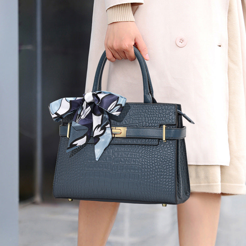Womens Spacious Stylish And Versatile Tote Bag